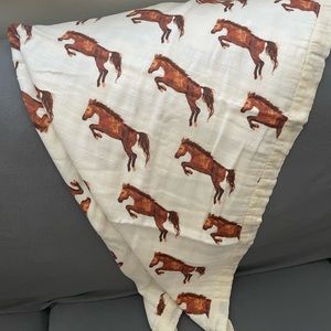 Milkbarn Big Lovey three-layered Muslim blanket